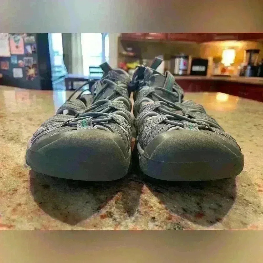 Keen Whisper Waterproof Sandals Shoes Womens Size 8.5 Gray Outdoor Sport Trail - Picture 2 of 14